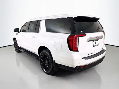 White Frost Tricoat 2023 GMC Yukon XL SLT