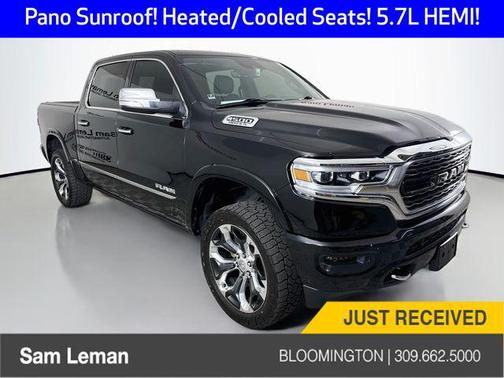 Diamond Black Crystal Pearlcoat 2022 RAM 1500 Limited
