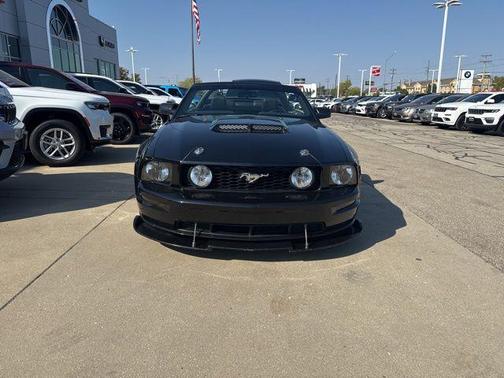 2005 Ford Mustang GT Premium
