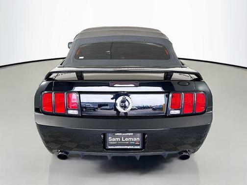 2005 Ford Mustang GT Premium