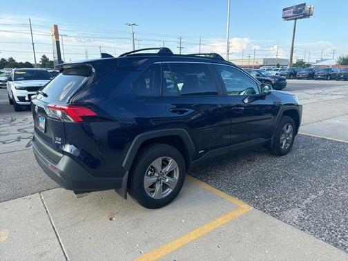 2025 Toyota RAV4 Hybrid XLE