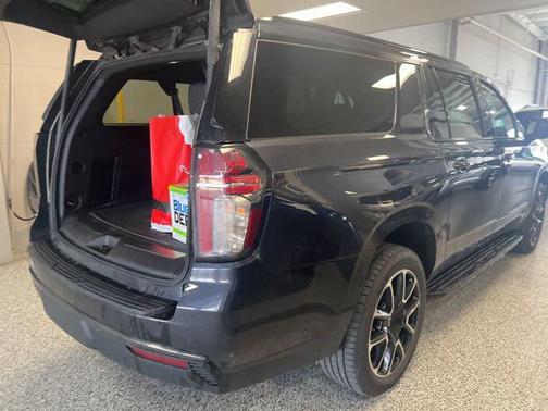 2022 Chevrolet Suburban RST