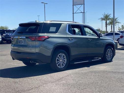 2022 Chevrolet Traverse LT Cloth