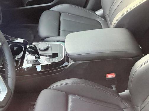 White 2023 BMW X3 xDrive30i