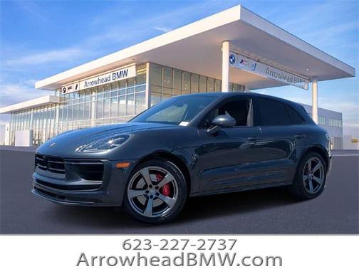2023 Porsche Macan Base