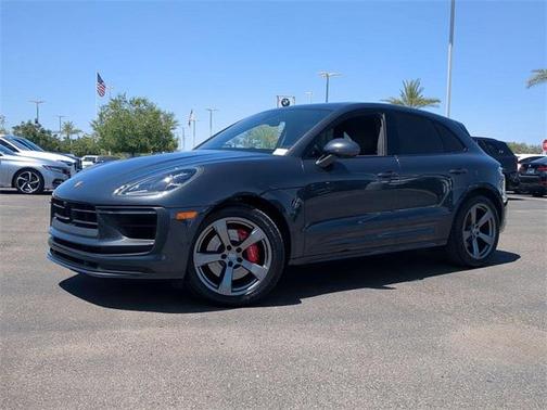 2023 Porsche Macan Base