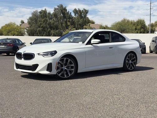 2023 BMW 230 i