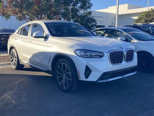 2023 BMW X4 xDrive30i