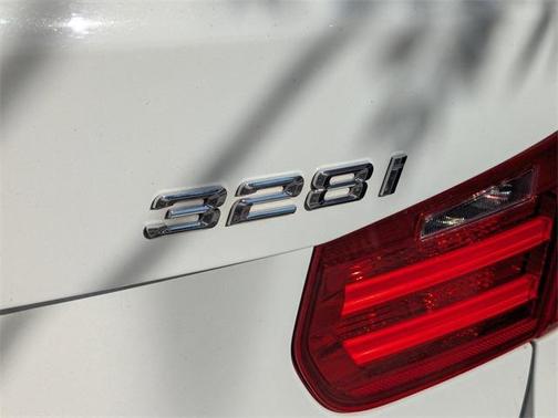 2015 BMW 328 328i