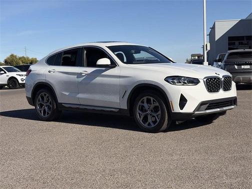 2023 BMW X4 xDrive30i