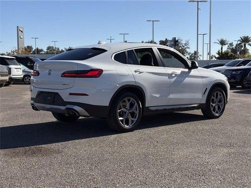 2023 BMW X4 xDrive30i