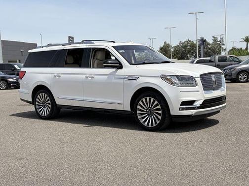 WHITE PLATINUM TRI-COAT MET 2019 Lincoln Navigator L Reserve