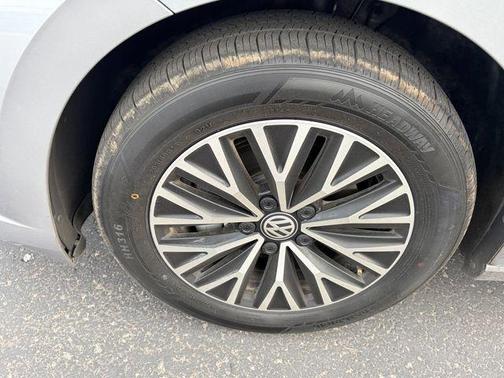 Silver Metallic 2021 Volkswagen Jetta 1.4T S