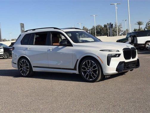 2024 BMW X7 M60i