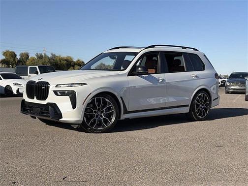 2024 BMW X7 M60i