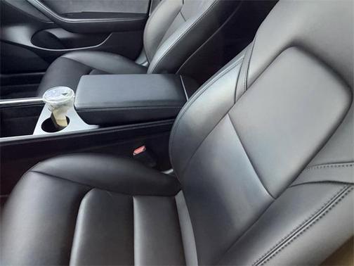 2022 Tesla Model 3 Standard Range