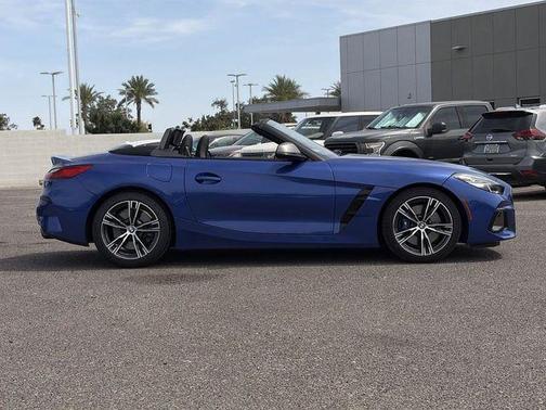 Portimao Blue Metallic 2025 BMW Z4 M40i
