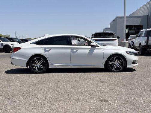 Platinum White Pearl 2021 Honda Accord Touring 2.0T