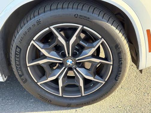 Alpine White 2023 BMW X3 sDrive30i