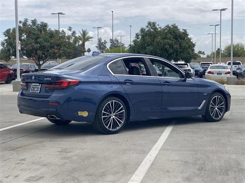 2022 BMW 530e Base