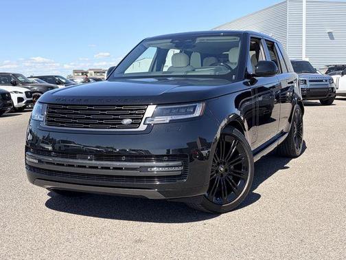 Santorini Black Metallic 2025 Land Rover Range Rover P400 SE