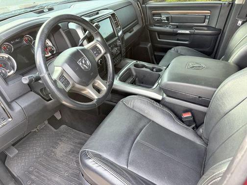 Delmonico Red Pearlcoat 2018 RAM 2500 Laramie Crew Cab 4x4 6'4' Box