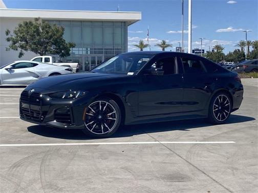 2025 BMW M440 i
