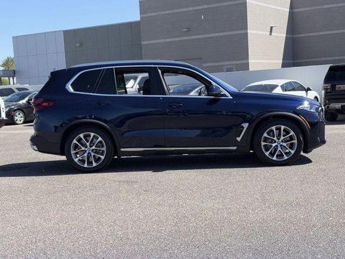 Tanzanite Blue II Metallic 2024 BMW X5 PHEV xDrive50e