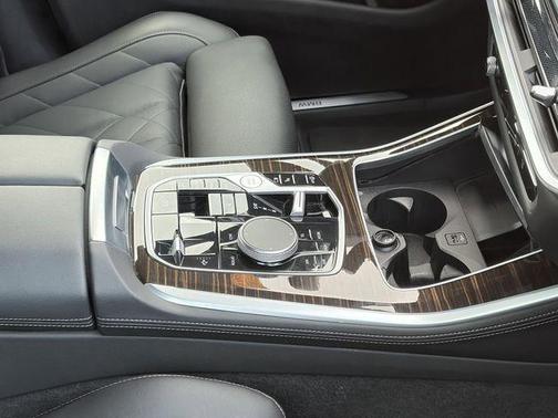 Tanzanite Blue II Metallic 2024 BMW X5 PHEV xDrive50e