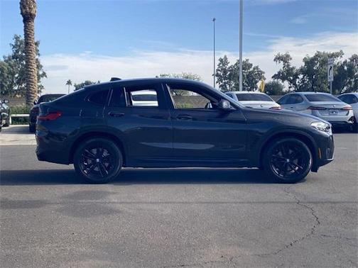 2023 BMW X4 xDrive30i