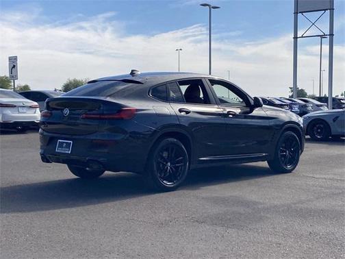 2023 BMW X4 xDrive30i