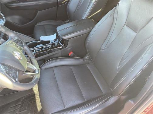 2022 Buick Envision FWD Essence