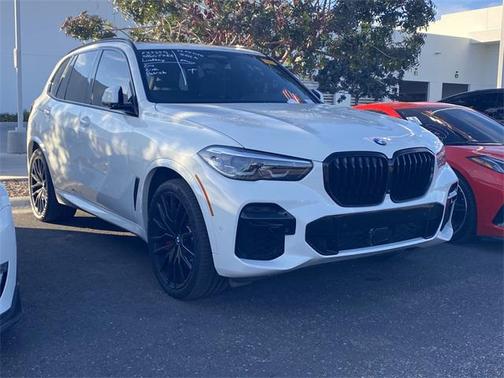 2022 BMW X5 M50i