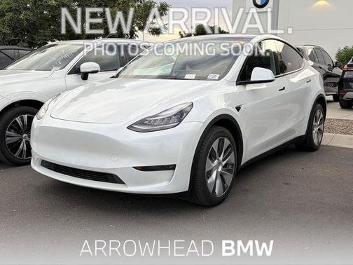 Pearl White Multi-Coat 2023 Tesla Model Y Long Range Dual Motor All-Wheel Drive