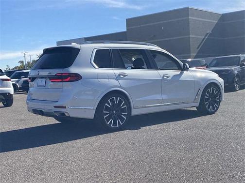 2023 BMW X7 xDrive40i