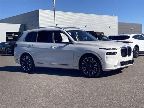 2023 BMW X7 xDrive40i
