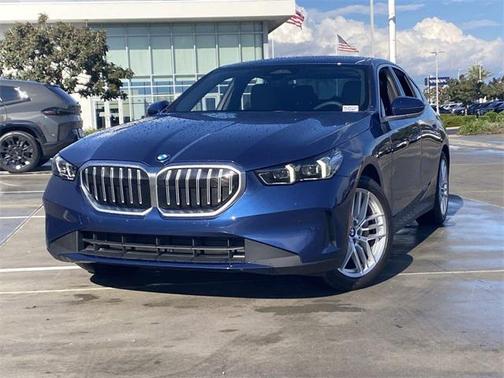 2025 BMW 530 530i