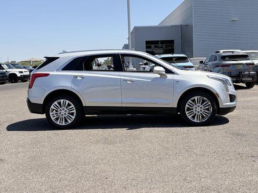 Radiant Silver Metallic 2019 Cadillac XT5 Premium Luxury