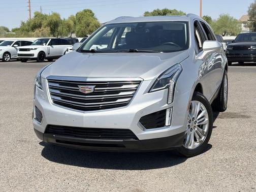 Radiant Silver Metallic 2019 Cadillac XT5 Premium Luxury