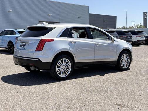 Radiant Silver Metallic 2019 Cadillac XT5 Premium Luxury