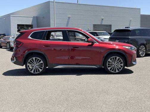 Vegas Red Metallic 2026 BMW X1 xDrive28i