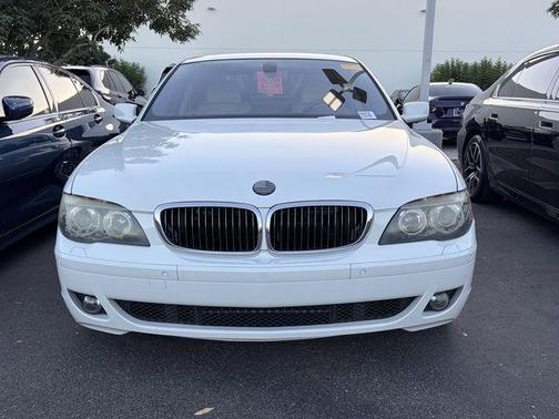 Alpine White 2008 BMW 750 Li