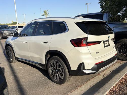 White Metallic 2025 BMW X1 xDrive28i
