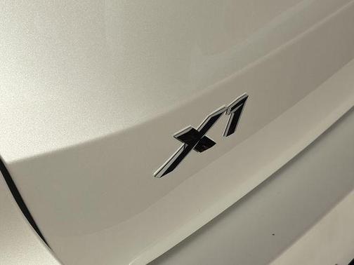 White Metallic 2025 BMW X1 xDrive28i