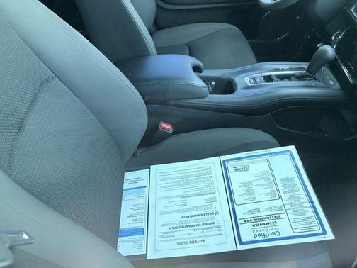 Platinum White Pearl 2022 Honda HR-V EX