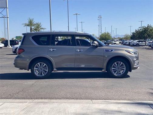 2018 INFINITI QX80 Base