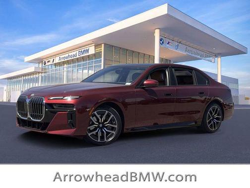 Aventurin Red Metallic 2023 BMW 740 i