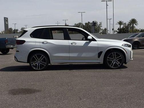 Mineral White Metallic 2026 BMW X5 sDrive40i