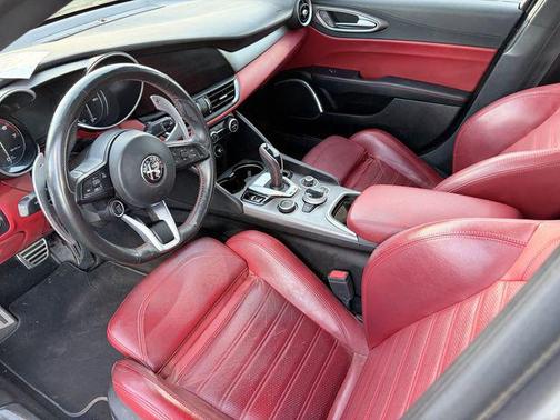 Vesuvio Gray Metallic 2020 Alfa Romeo Giulia Ti Sport
