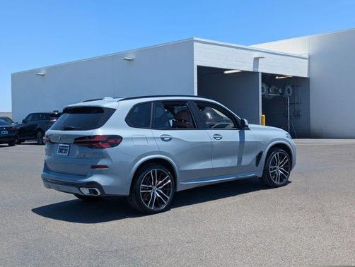 Brooklyn Grey Metallic 2026 BMW X5 xDrive40i